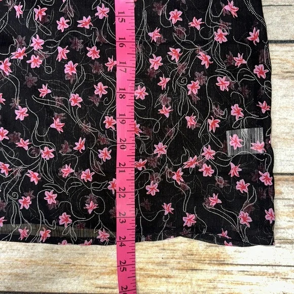 ELIZABETH AND JAMES semi sheer blouse - Picture 6 of 10